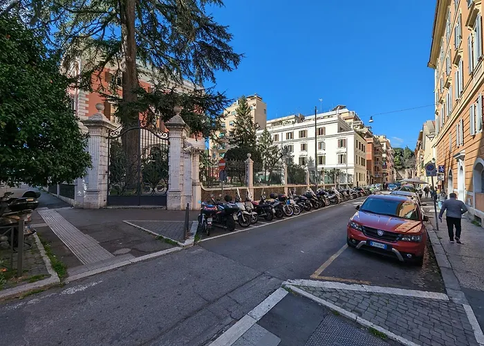 Charming In A 1910s Building 2 Min Walk From The Colosseum *