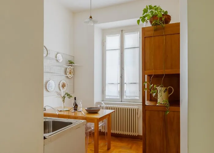 דירה Charming In A 1910s Building 2 Min Walk From The Colosseum רומא