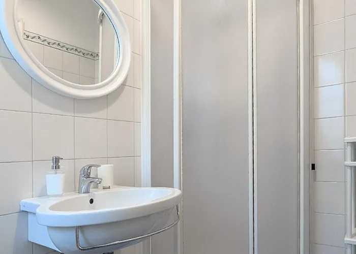 Charming In A 1910s Building 2 Min Walk From The Colosseum * רומא