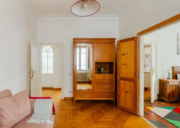 Charming In A 1910s Building 2 Min Walk From The Colosseum *