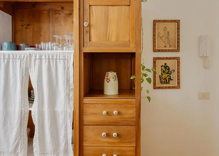 דירה Charming In A 1910s Building 2 Min Walk From The Colosseum רומא